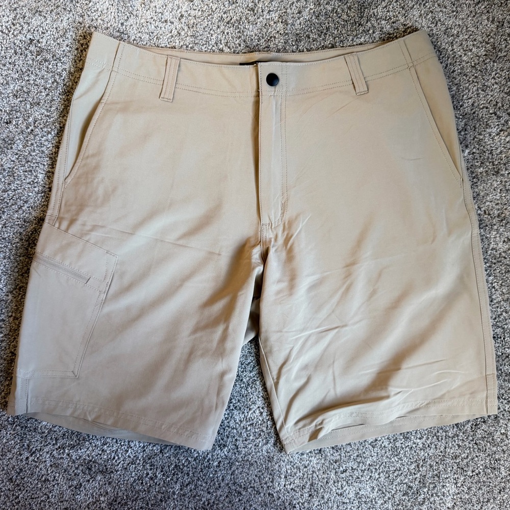 Lee Men's‎ Beige Flat Front Shorts